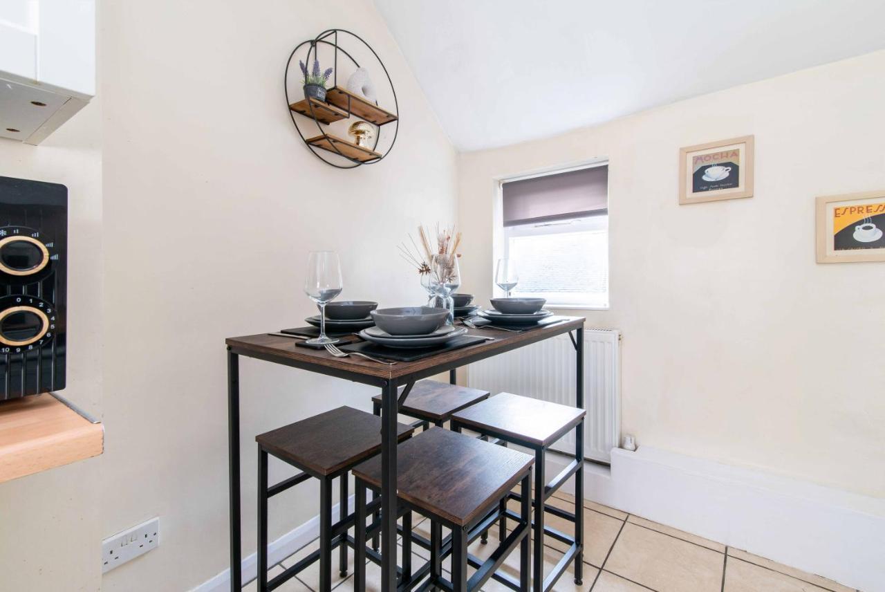 Characterful 2 Bedroom Apartment - Central Location Castle Donington Exterior foto